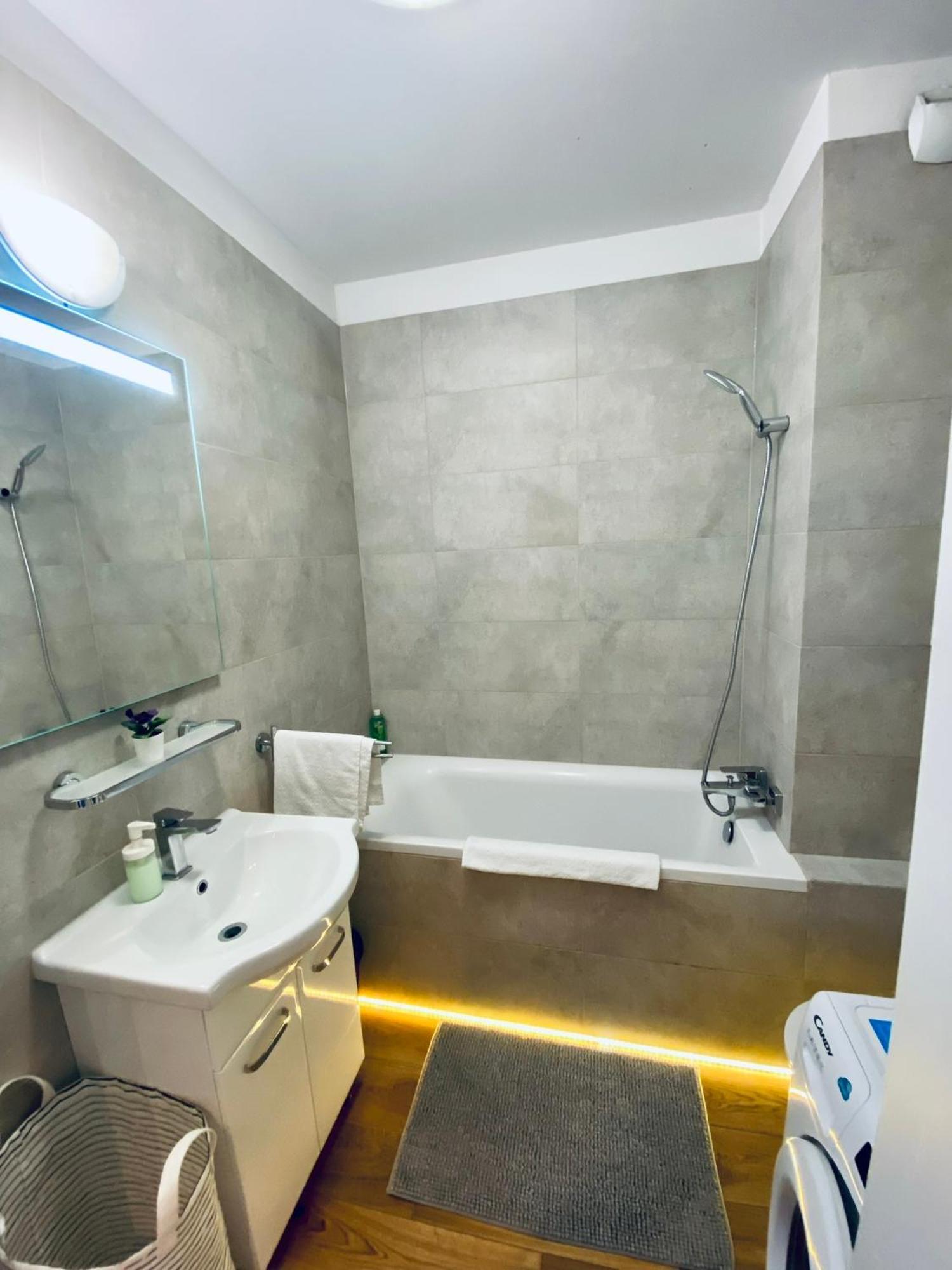 Apartament, Free Parking, Blisko Rynek-Dworzec Pkp-Pks, Sklepy 弗罗茨瓦夫 外观 照片