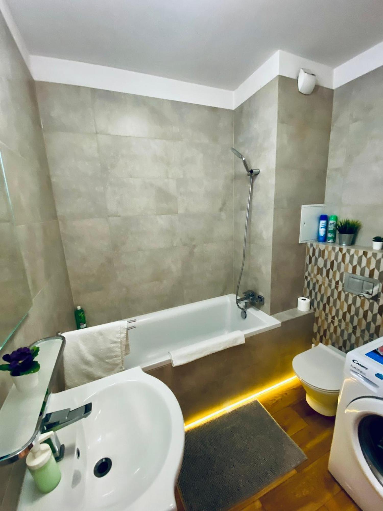 Apartament, Free Parking, Blisko Rynek-Dworzec Pkp-Pks, Sklepy 弗罗茨瓦夫 外观 照片